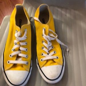 Clothes/shoes different prices depends on the item